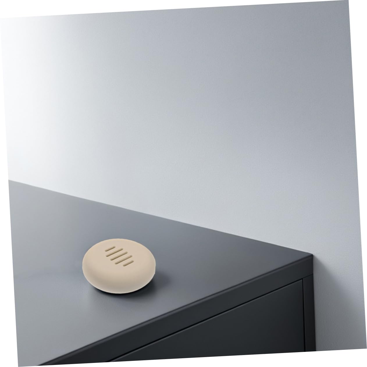 BESTYASH Silicone Travel Makeup Puff Case 3 Pcs Portable Powder Puff Holder for for All Skin