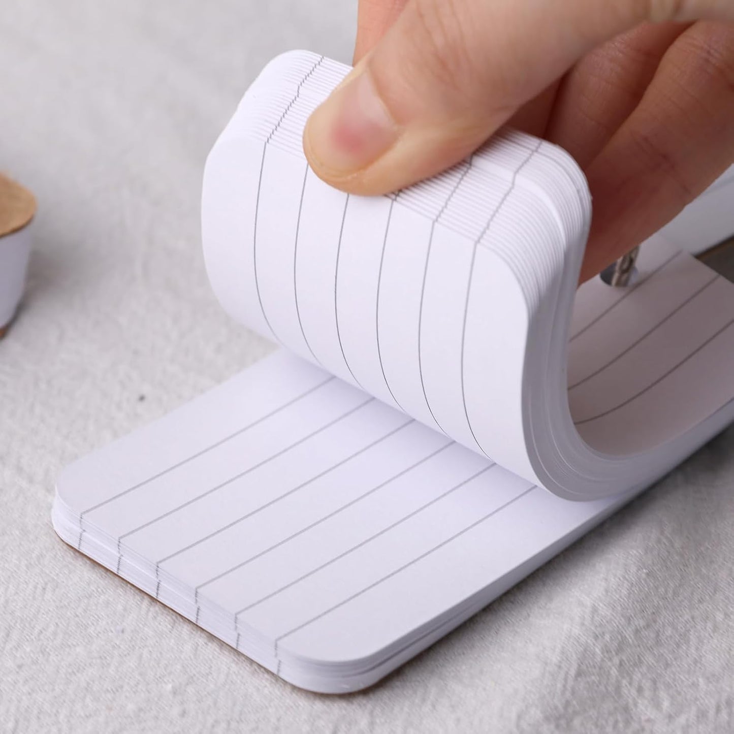 Koogel 300PCS Small Index Cards with Ring, 2.2 x 3.5 Inch, Lined Heavy Ruled Flash Cards for Studying, Portable Notecards for School Classroom Office Recipe Note Taking and To Do List Supplies, White