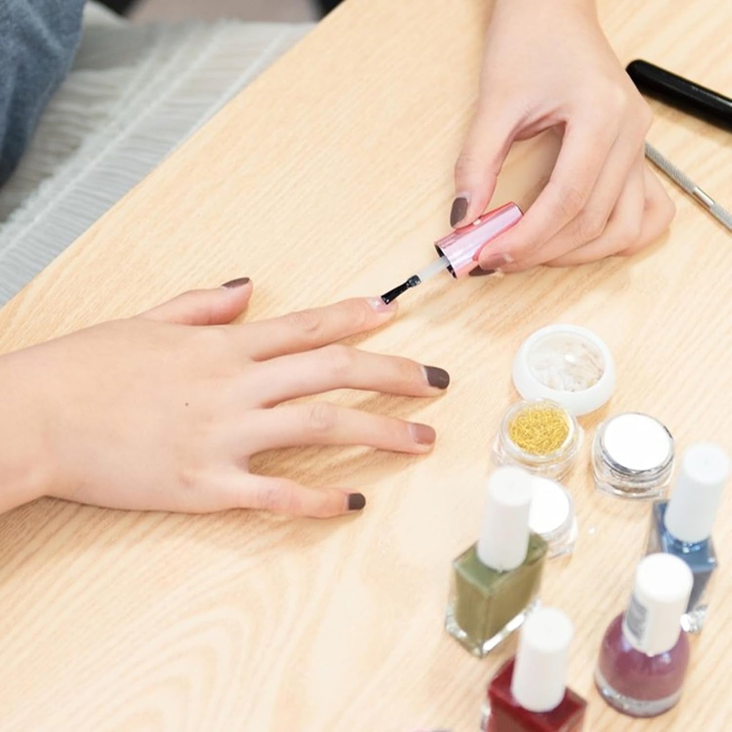 100 Pcs Nail Polish Brush Replacement Kit with Handle Mini Disposable Nail Brushes Dip Replacement Brush Dip Powder Liquid Replacement Soft Bristles Brush Head for Diy Nail Art Salon