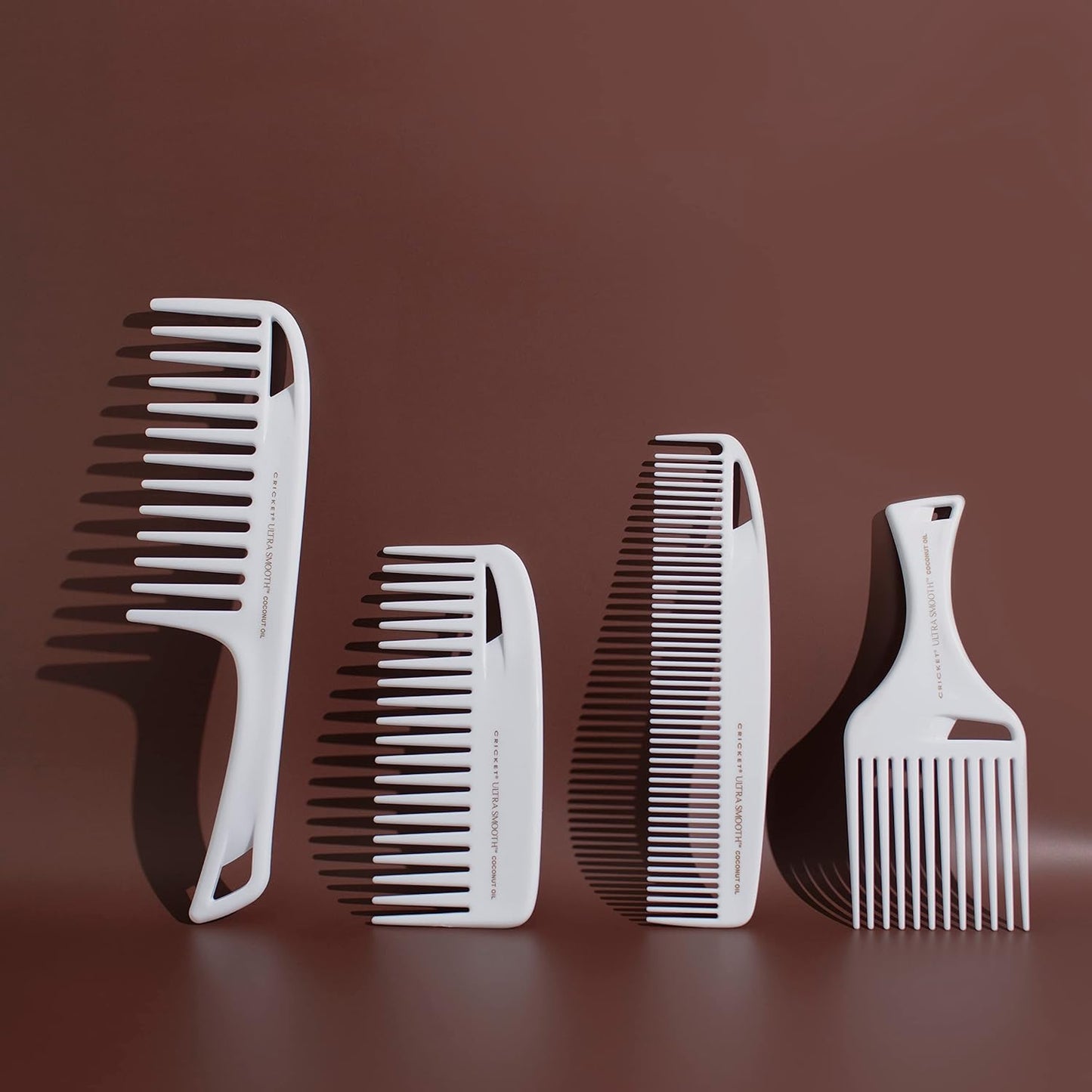 Cricket Ultra Smooth Coconut Detangler Comb – Infused with Coconut Oil & Keratin for Frizz-Free Shine, Ideal for Wet & Dry Hair, Extended Handle for Thick, Long, Curly Hair