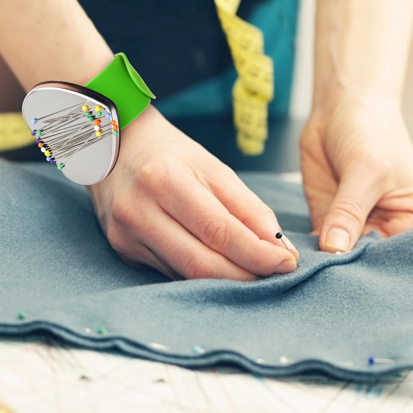 17 Pieces Hair Parting Tools Set Heart, Included 8P Hair Parting Ring 2P Metal Rat Tail Comb 6P Hair Sectioning Clip with 1P Magnetic Wrist Sewing Pin Holder for Braiding (Green)