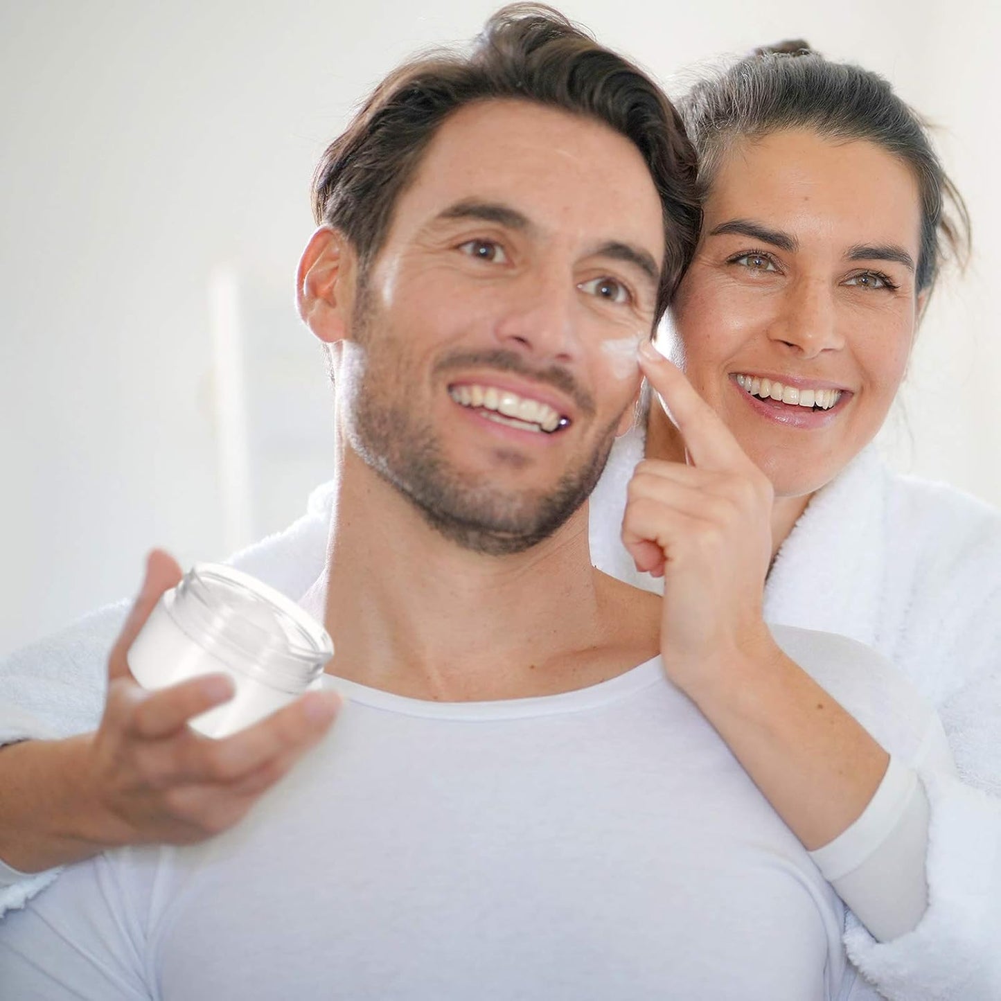 SATINIOR 12 Pack 1 oz Plastic Container Jars with Lids Round Clear Travel Cosmetic Container Jars for Toiletries, Lotion, Cream, Ointments, Makeup, Rhinestone, Samples, Kitchen Storage, Black