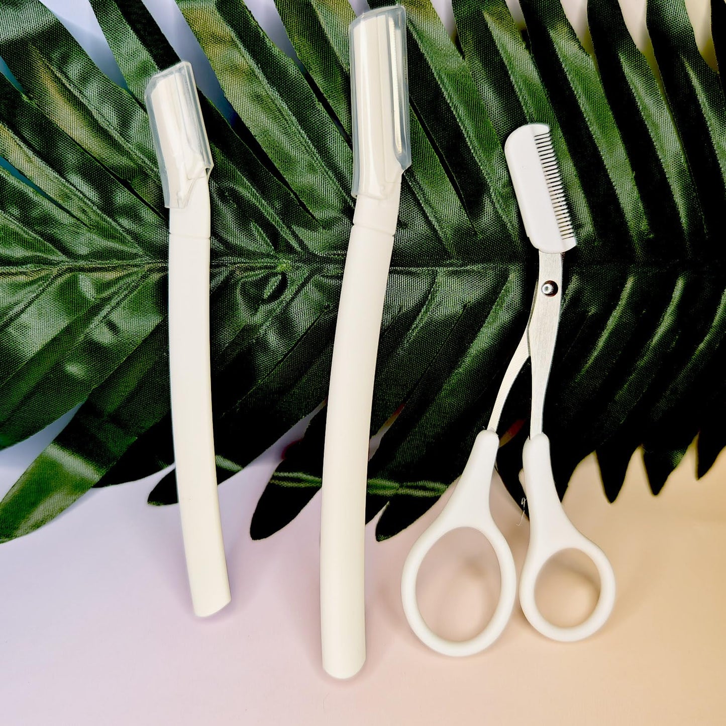 Eyebrow Razors Sets, 2PCS Razor with Protective Cover, 1PCS Scissor, Facial Hairs Peach Fuzz Removal, Face Shavers (White)