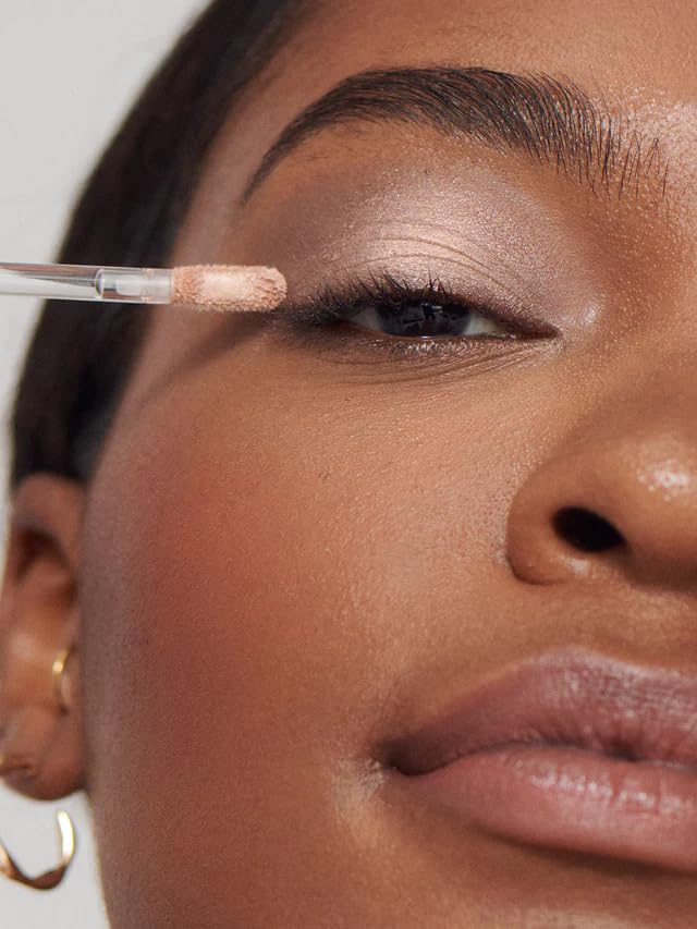 ILIA - Chromatic Liquid Powder Eye Tint | Cream-to-Powder Eyeshadow, Smudge-Resistant, Quick-Dry, Weightless, Water-Based | Non-Toxic, Vegan, Cruelty-Free, Clean Makeup (Glaze, 0.12 fl oz | 3.5 ml)