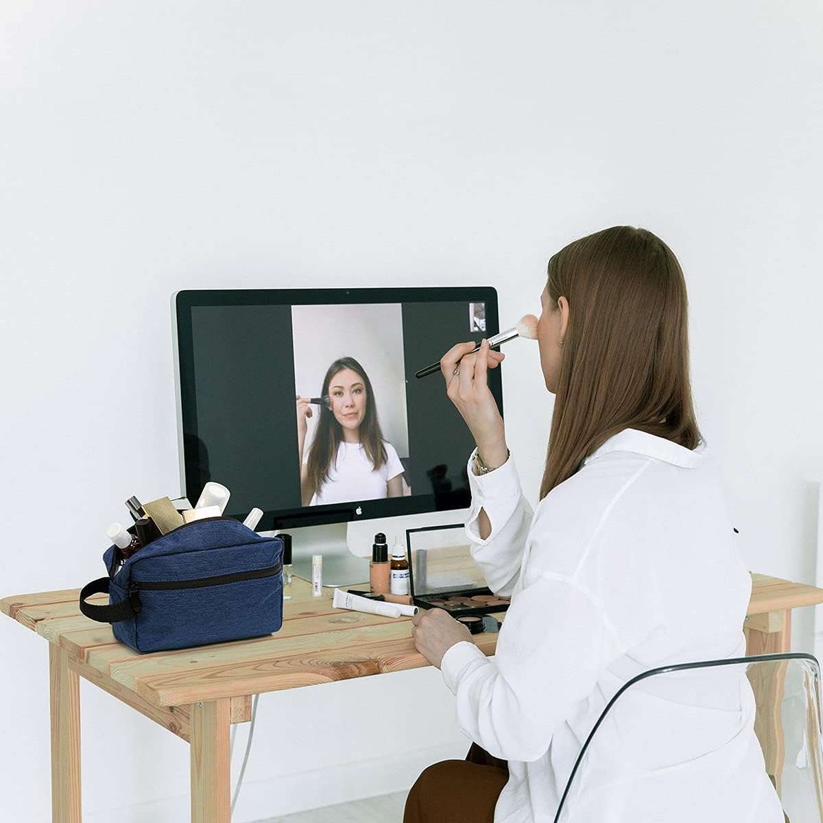 Travel Toiletry Bag for Women and Men, Water-resistant Shaving Bag for Toiletries Accessories, Foldable Storage Bags with Divider and Handle for Cosmetics Toiletries Brushes Tools