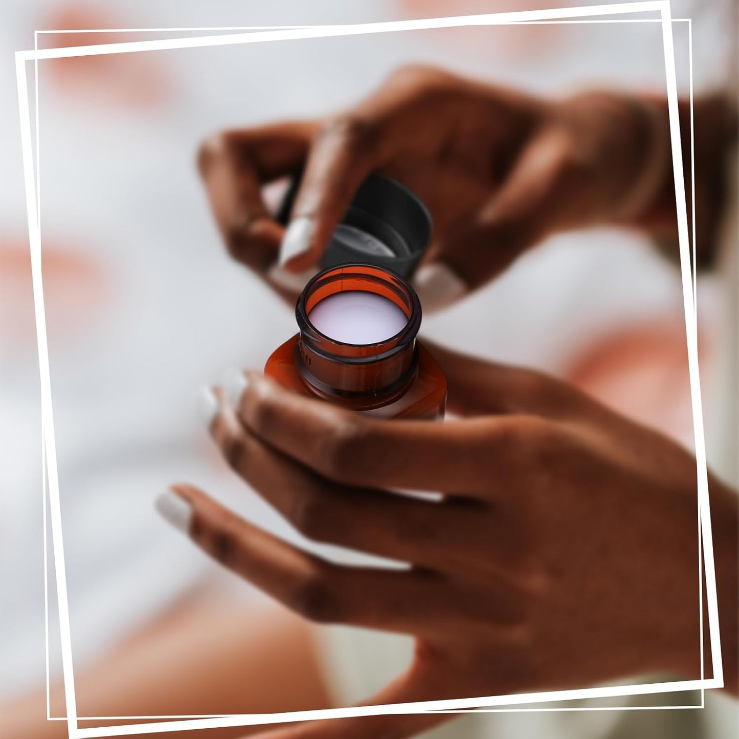 Tanlade 100 Pcs 1 oz Amber Plastic Cosmetic Jars with Lids Empty Leak Proof Container Refillable Cosmetic Jars Airtight for Cream, Lotion, Powder, Ointment, Beauty Products Travel Storage(Square)