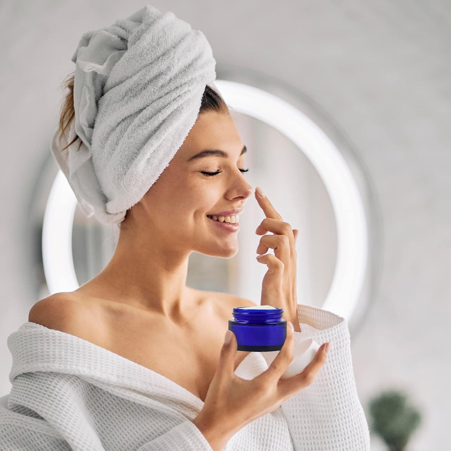 1oz Glass Jar with Lid, Hoa Kinh 25Pack Blue Round Containers Cosmetic Glass Jars with Inner Liners and Black Lids Travel Jars for Storing Lip and Body Scrub, Lotion, Body Butter, Bath Salts, Liquid