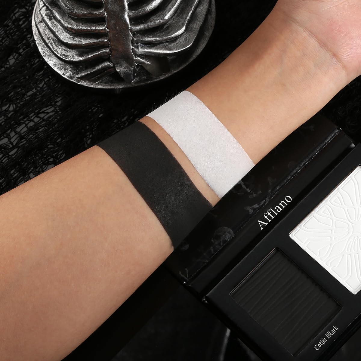 Goth Makeup Palette, Black White Duo Matte Pressed Powder Eyeshadow Palette for Smoky Gothic Makeup, High Pigmented Long Last Concealer Foundation Pallet for Halloween Skeleton Clown SFX Costume Joker