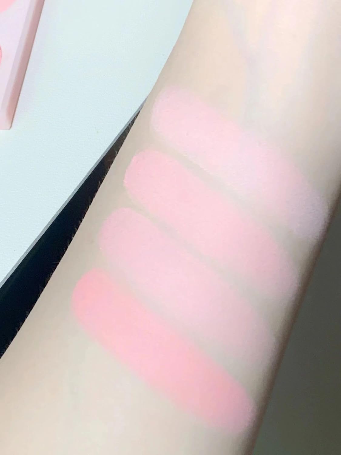 Pink Eyeshadow Eye Shadow Palette Makeup,blush Naturing-Looking, Long Lasting, Neutral Nudes EyeShadow (4 Colors pink)