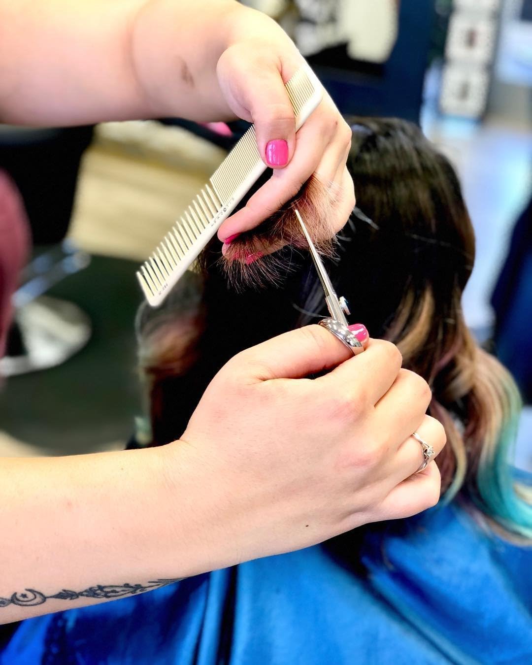 Right Hand Professional Plus Non-Swivel Rainbow Titanium Cutting Shear (5.5in)