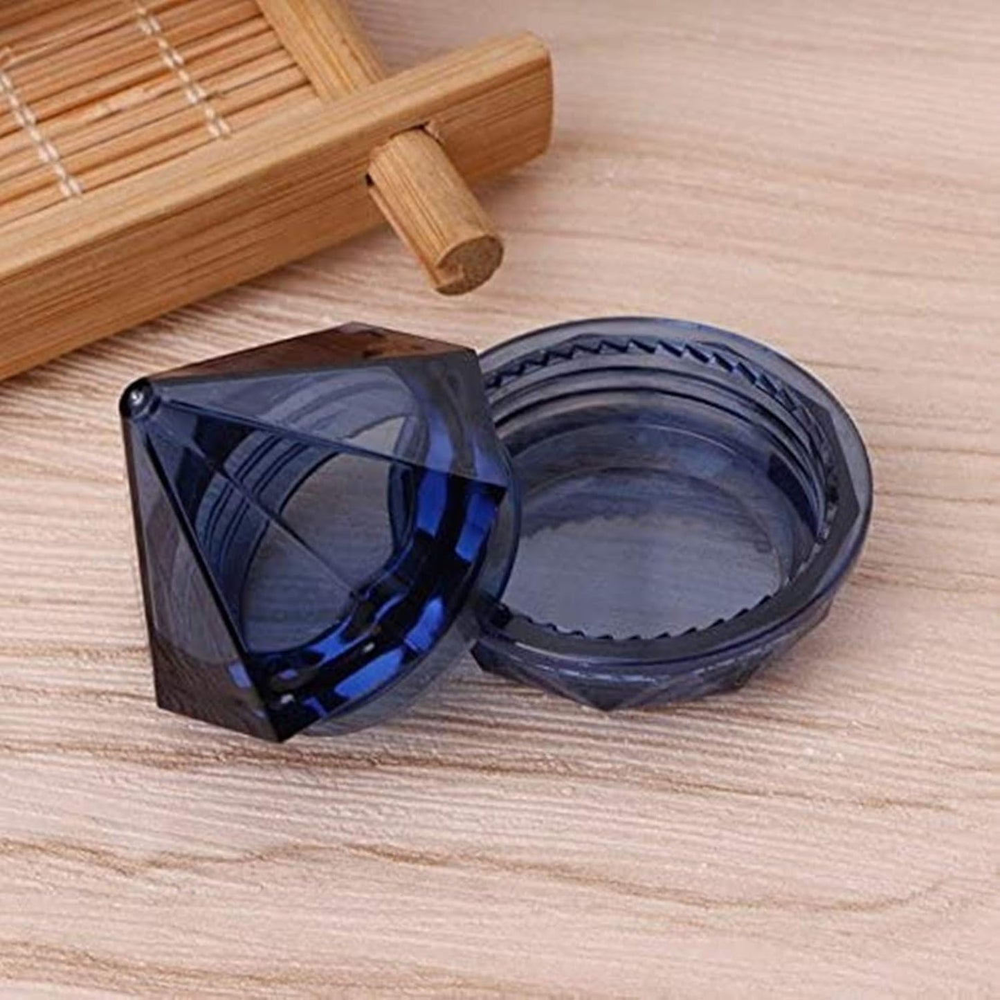 50 Pack 5 Gram5 ML Empty Clear Jars Diamond shaped Plastic Cosmetic Jars Makeup Samples Pot with Lids Trial Case Refillable Cosmetics Cream Box for Lotion Lip Balm Eyeshadow Nails (Royal