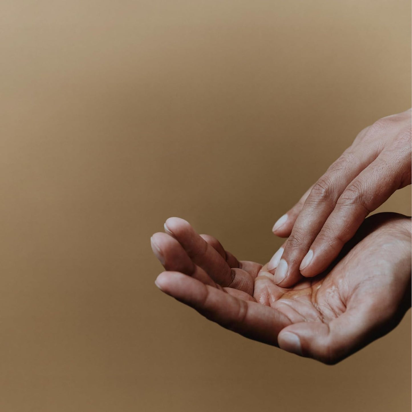 Aesop Reverence Aromatique Hand Wash | Gentle Exfoliating Hand Wash with Finely Milled Pumice | 500mL / 16.9 oz