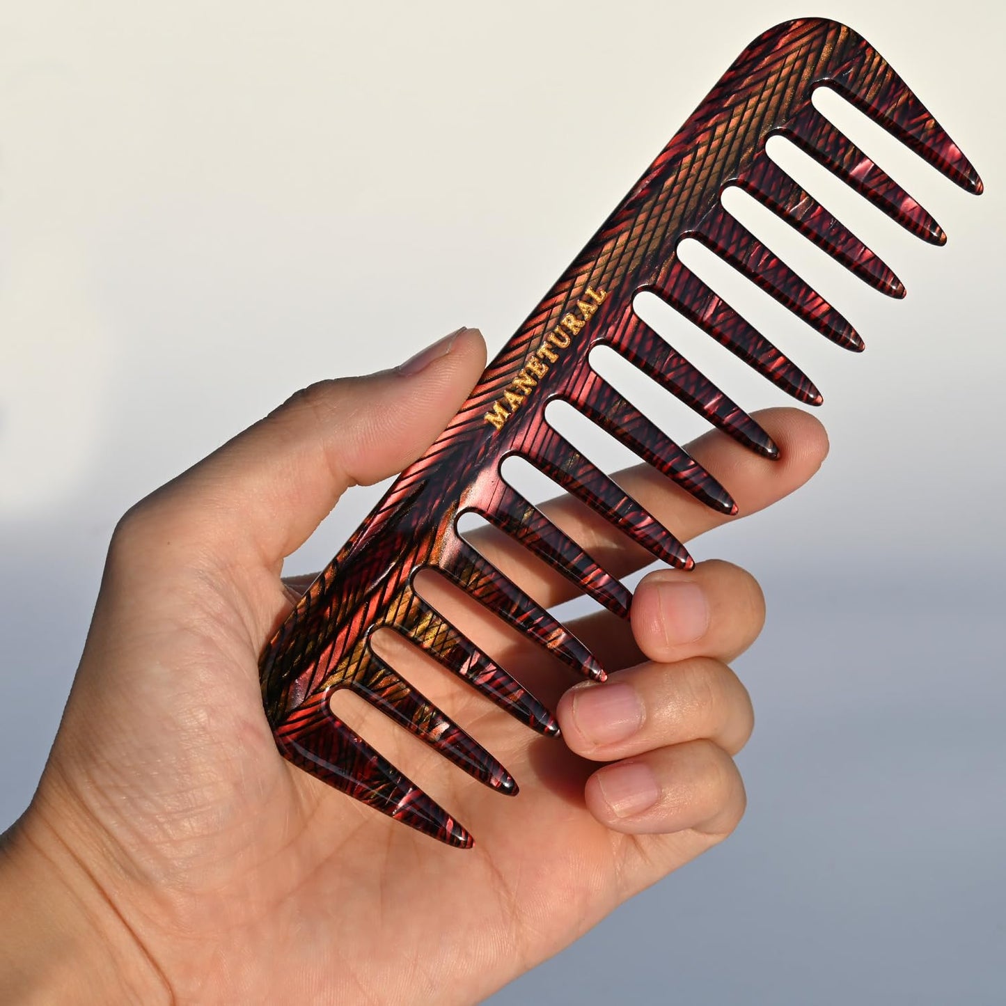 S1 Elegant Wide-Tooth Comb – Lightweight, Travel-Friendly, and Stylish Design for Tangle-Free Hair (Deep red)