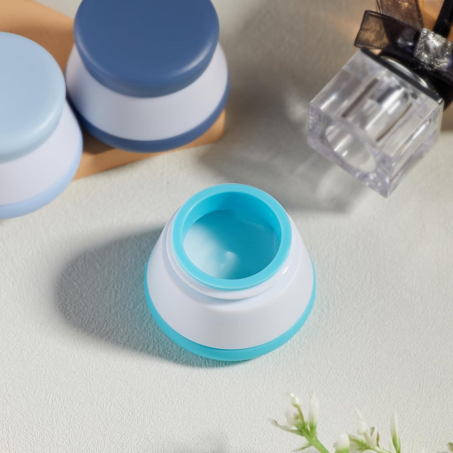 INSFIT Travel Containers for Toiletries, TSA Approved Silicone Cream Jars, Leakproof Travel Accessories with Lids