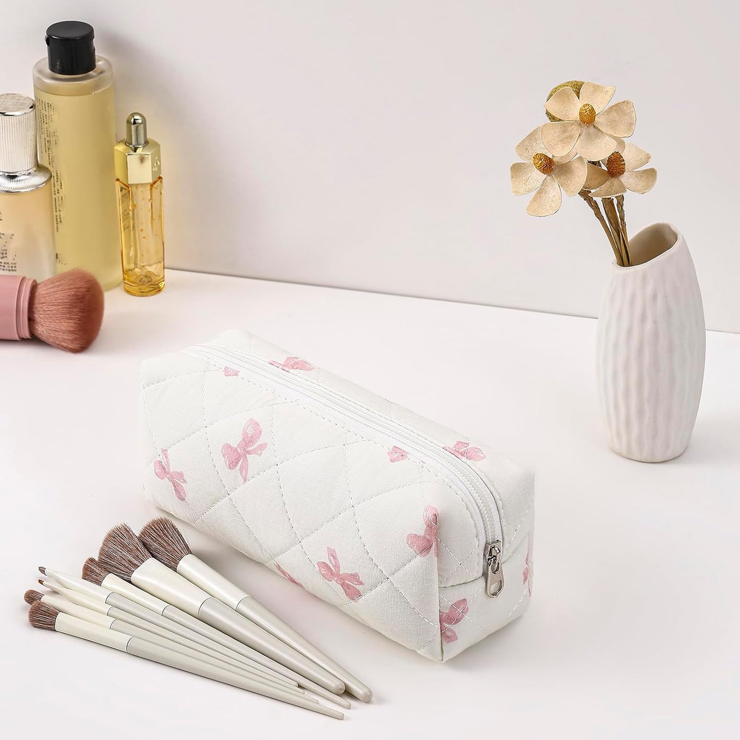 Cute Floral Cotton Makeup Brush Cosmetic Bag for Women, Travel Quilted Zipper Make Up Bag, Flowers Toiletry Organizer Case Kawaii Makeup Cosmetic Travel Cloth Pouch (Pink Bow Tie)