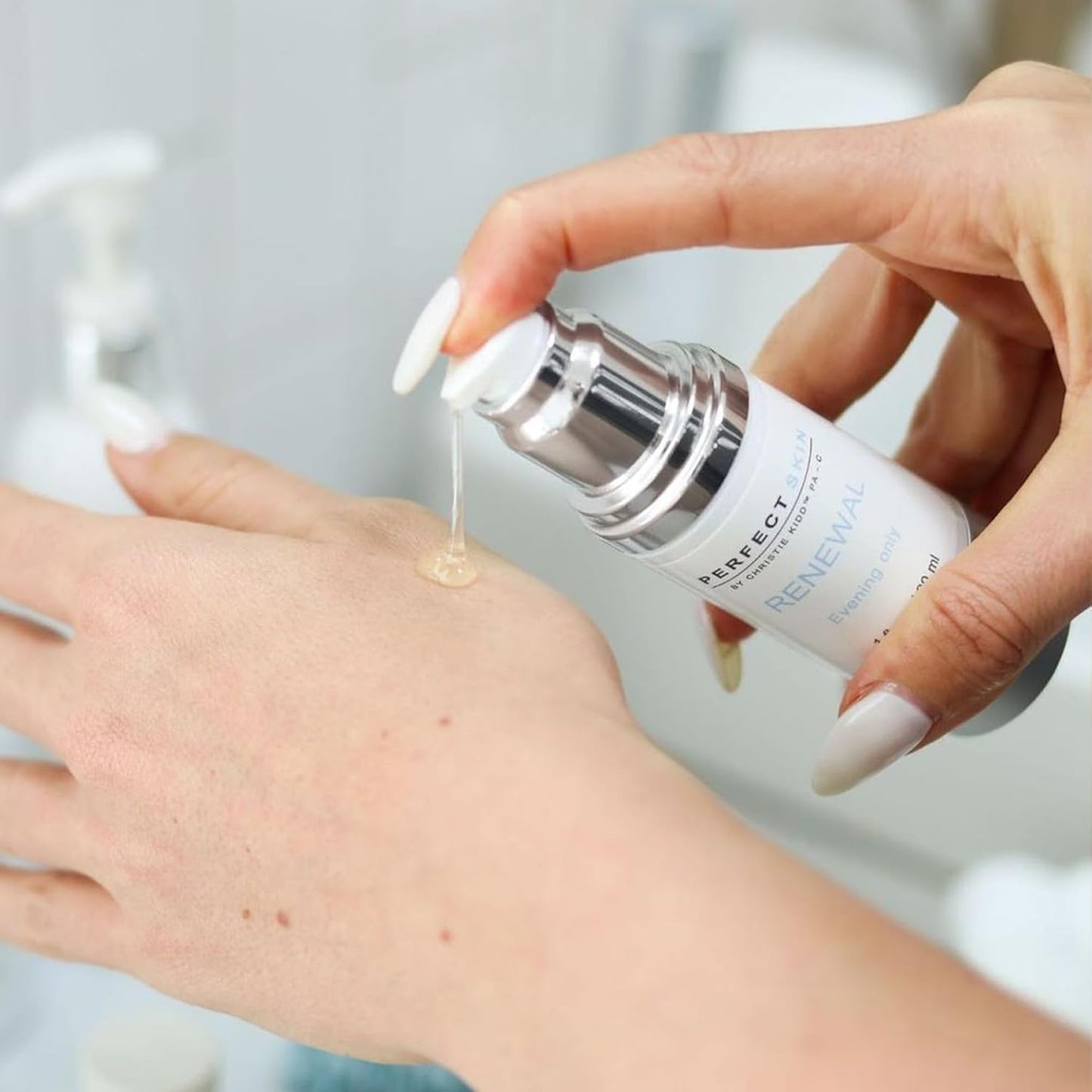 PERFECT SKIN BY CHRISTIE KIDD, PA-C Renewal Serum –Evening Only Exfoliating Serum w/Glycolic, Lactic Acid, Retinoid & Niacinamide – Brightens, Smooths, Reduces Fine Lines–Anti-Aging Skincare 1oz/30ml