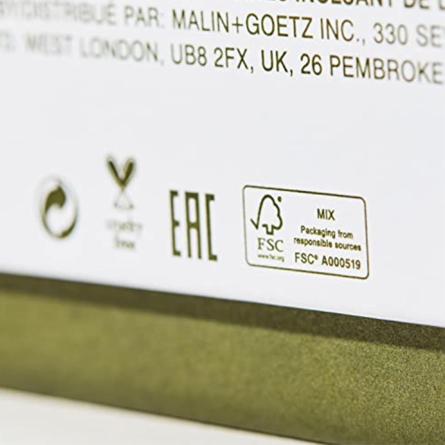 MALIN+GOETZ Hand + Body Wash | Gentle Foaming Cleanser with Botanical Extracts and Amino Acids | Hydrating, pH-Balanced, Unisex Scent | Vegan & Cruelty-Free (Rum, 128 Fl Oz)