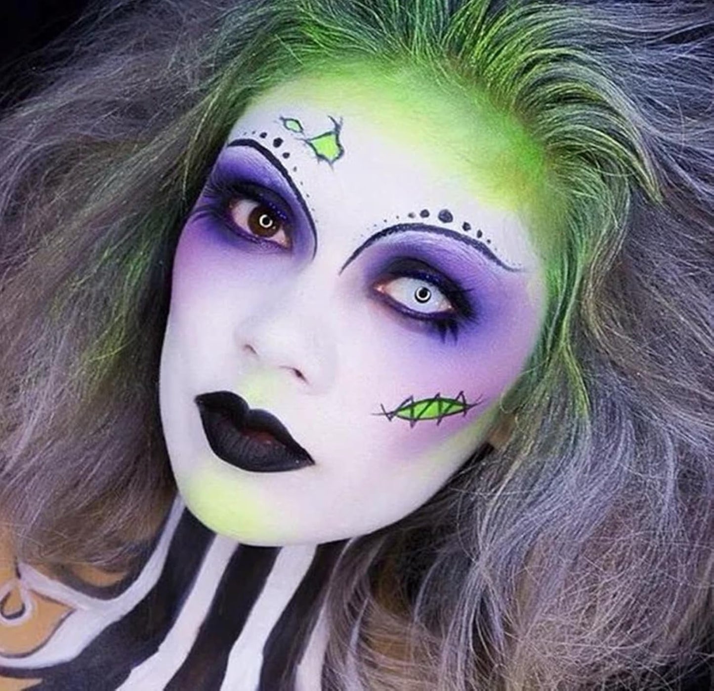 Go Ho 3 PCS Dark Purple Green Black Cream-Blendable Sticks,Waterproof Green and Purple Face Body Paint Professional SFX Makeup,Safe Facepaint &Lip Smacking for Festival Halloween Witch Makeup