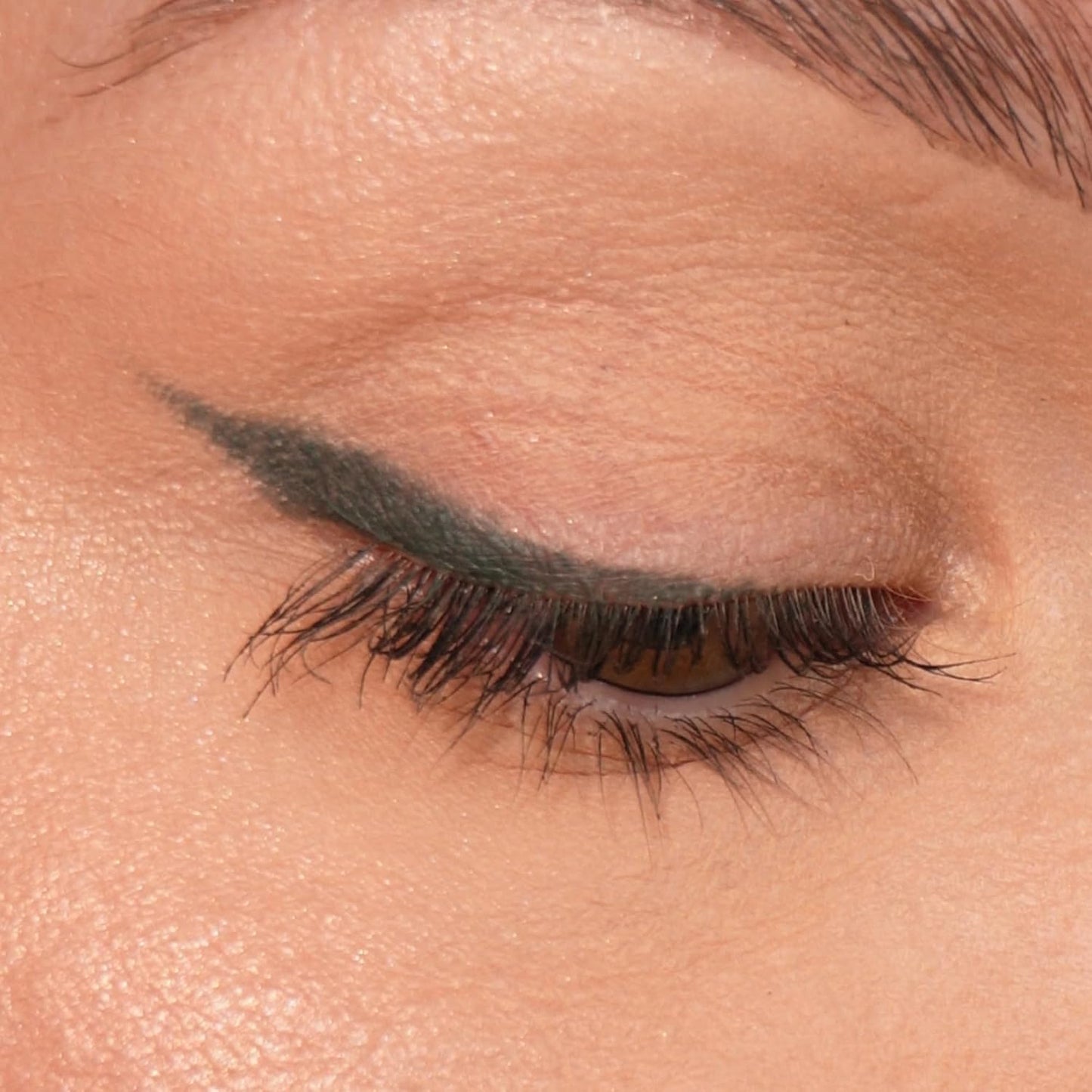 Sandstone Scandinavia Waterproof Eyeliner Pencil - Vegan Hypoallergenic for Sensitive Eyes - Smudge Proof Gel-Eyeliner - Hypoallergenic Makeup (Green)