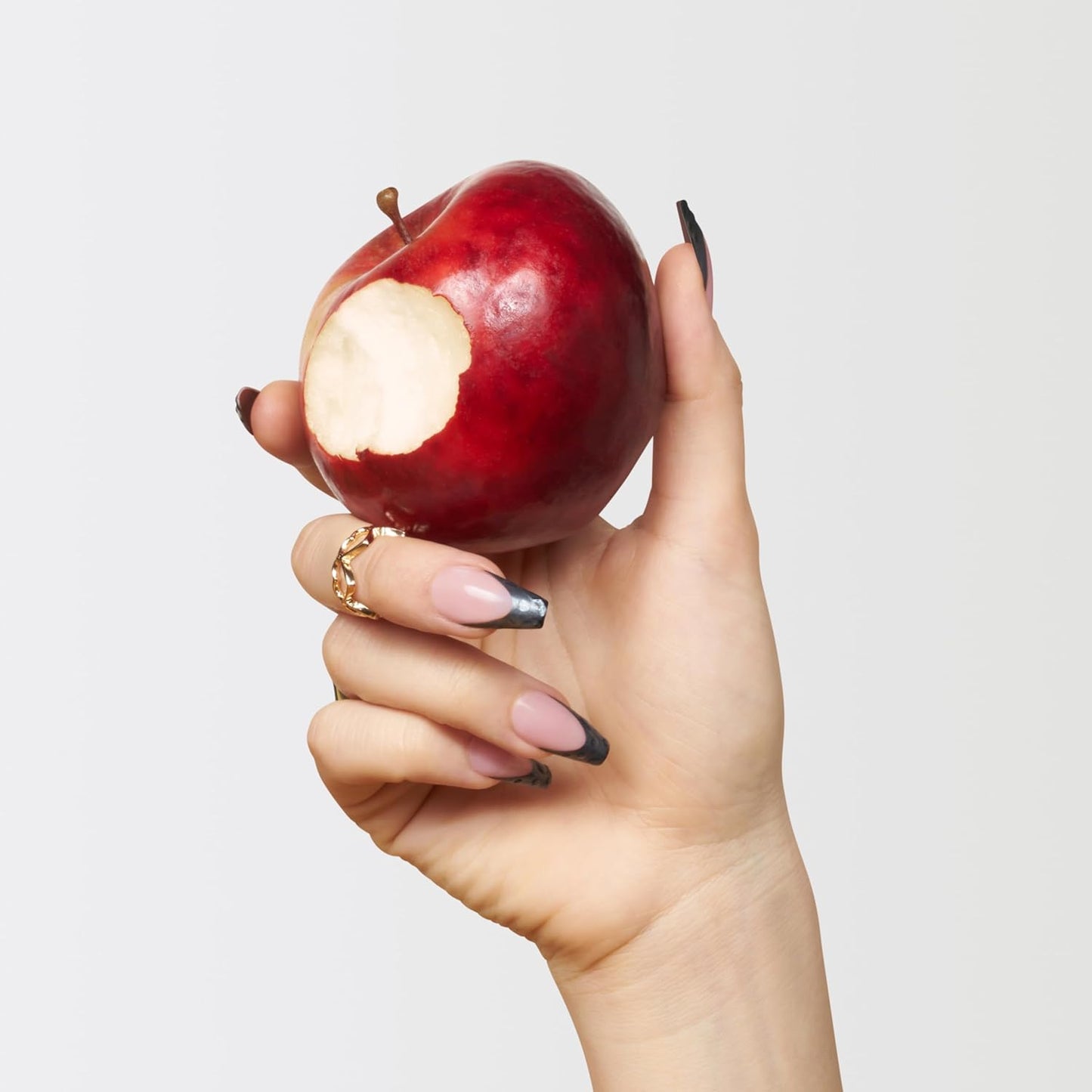 Addison Rae Chill Body & Hair Mist for Women - Floral Woody Feminine Scent - Body Spray Pear Blossom, Apple, Sandalwood, Musk - Long-Lasting, Everyday Wear Fragrance for Her - Vegan,Cruelty Free - 8oz