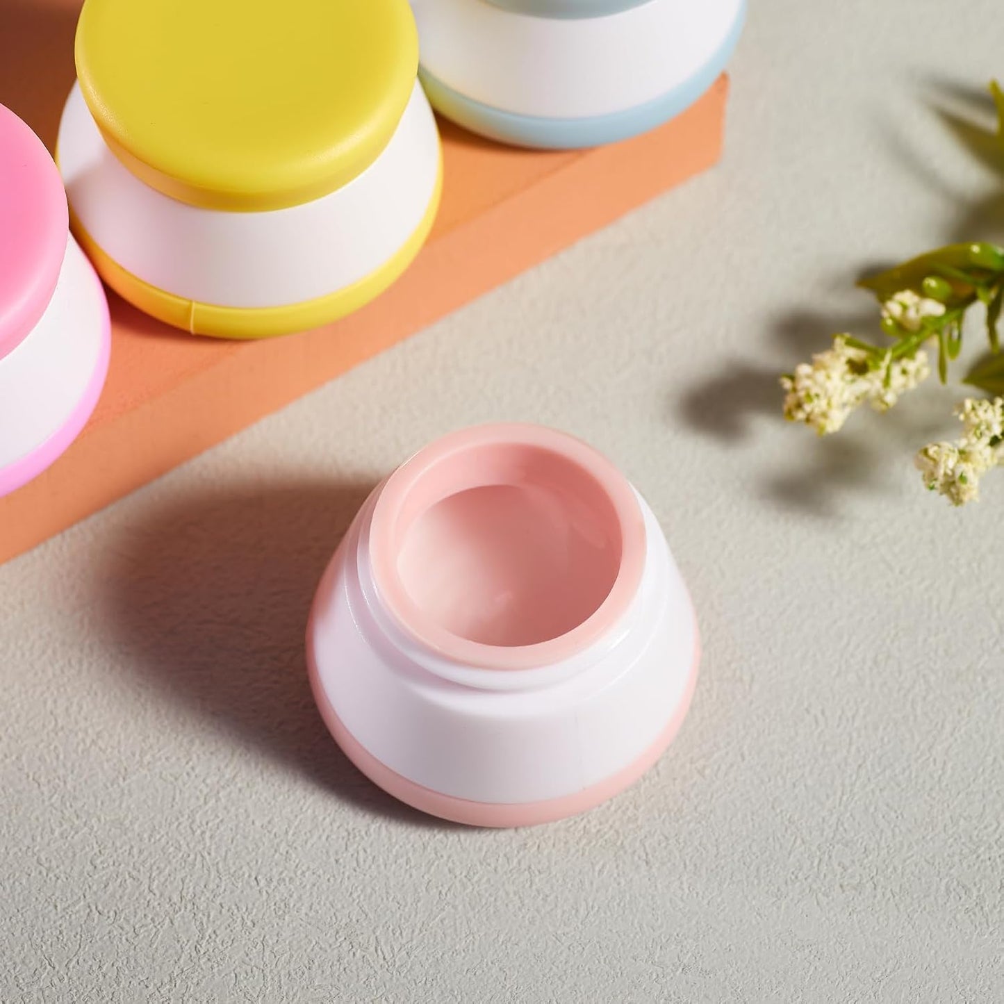 INSFIT Travel Containers for Toiletries, TSA Approved Silicone Cream Jars, Travel Size Containers with Lids, 5PCS BPA Free Leakproof Travel Accessories for Liquid Lotion with Labels Mini Spatulas