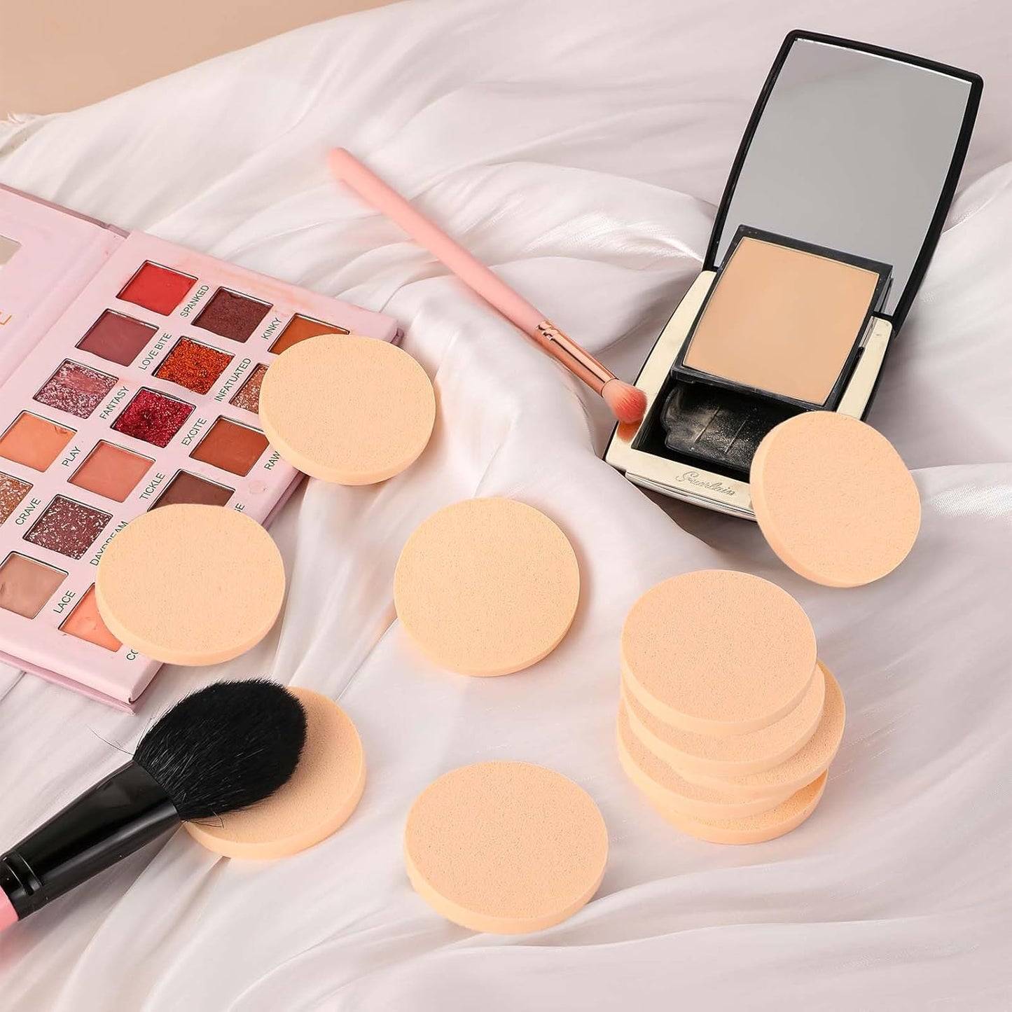 12 Pcs Round Makeup Sponges for Foundation Facial Powders Puff Cosmetic Sponge Round Foam Pad Powders Blender(Skin Color)