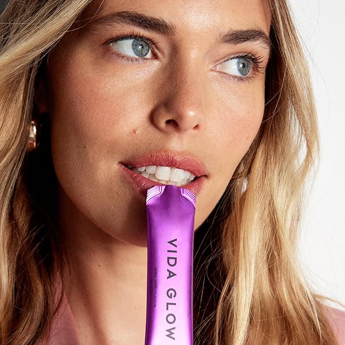 Vida Glow Collagen Liquid Advance – Marine Collagen Peptides with Vitamin C, Antioxidants, and Manuka Honey – Supports Skin Firmness, Hair Thickness, and Nail Strength- Berry Flavor