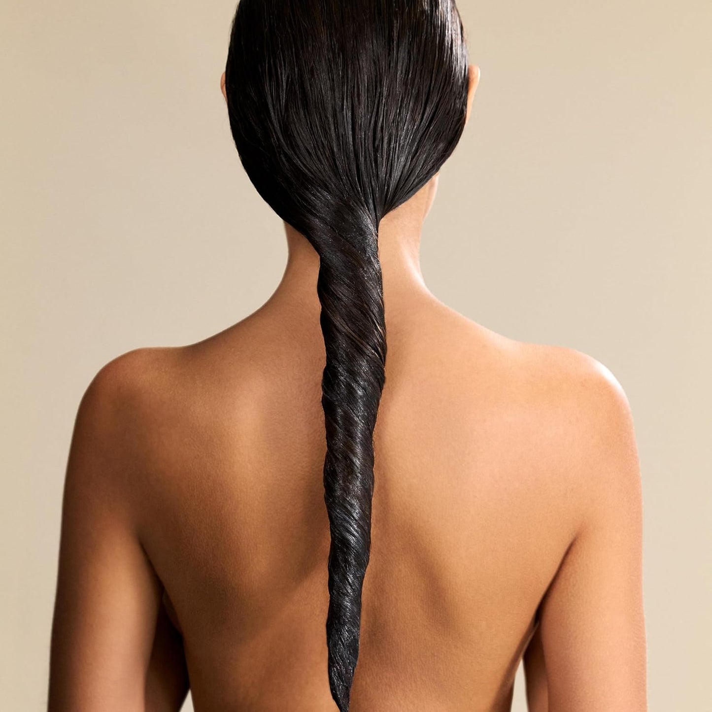 neqi - Treatment Treasure Gloss Glaze - 3-Minute Intensive Hair Treatment for Dry & Dull Hair - With Shine Complex & Glycolic Acid – Hair Care for Shiny, Silky-Smooth Hair - 100 ml