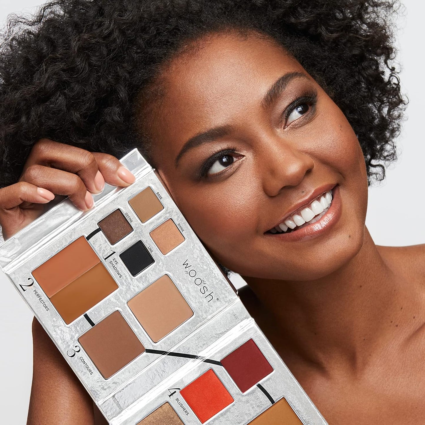 Woosh Beauty, Jetsetter Bundle in #4 Medium Deep, Fold out Face Original, Essential Brush Set, Travel Case in Black