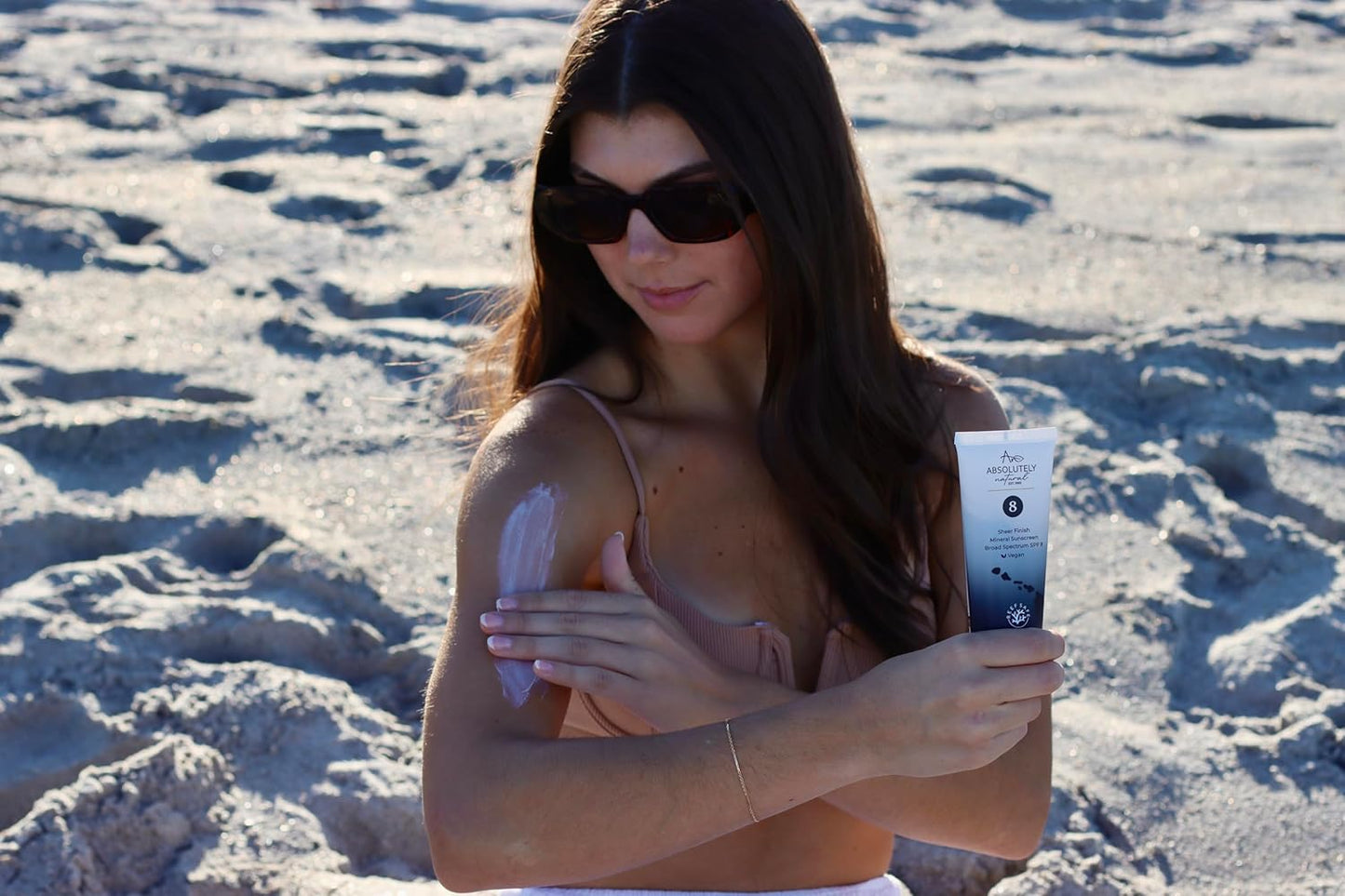 Absolutely Natural - SPF 8 Mineral Sunscreen - Water Resistant Moisturzing Lotion for Body & Face - Non-Nano Zinc Oxide, Vitamin E - 3 Oz