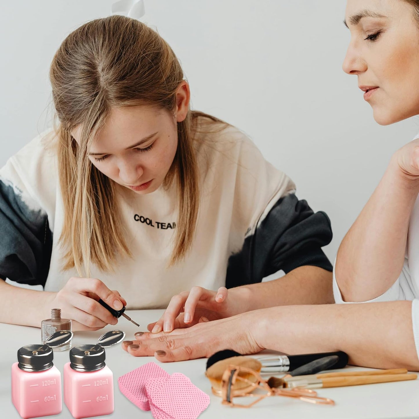 Pump Dispenser 120ml Metal Push Down for Alcohol, Eye Makeup Remover, Nail Polish Remover - 200Pcs Lint Free Nail Wipes Included